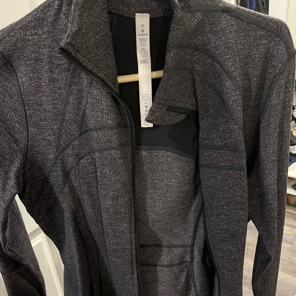 Size 10 Lululemon sweater - Picture 1 of 1